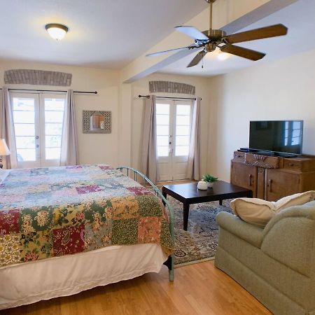 ניו בראונפלס Schmitz Bed & Breakfast מראה חיצוני תמונה