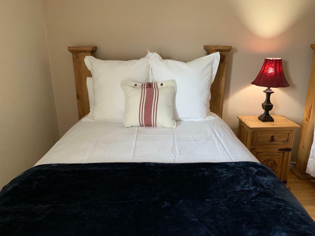 ניו בראונפלס Schmitz Bed & Breakfast מראה חיצוני תמונה